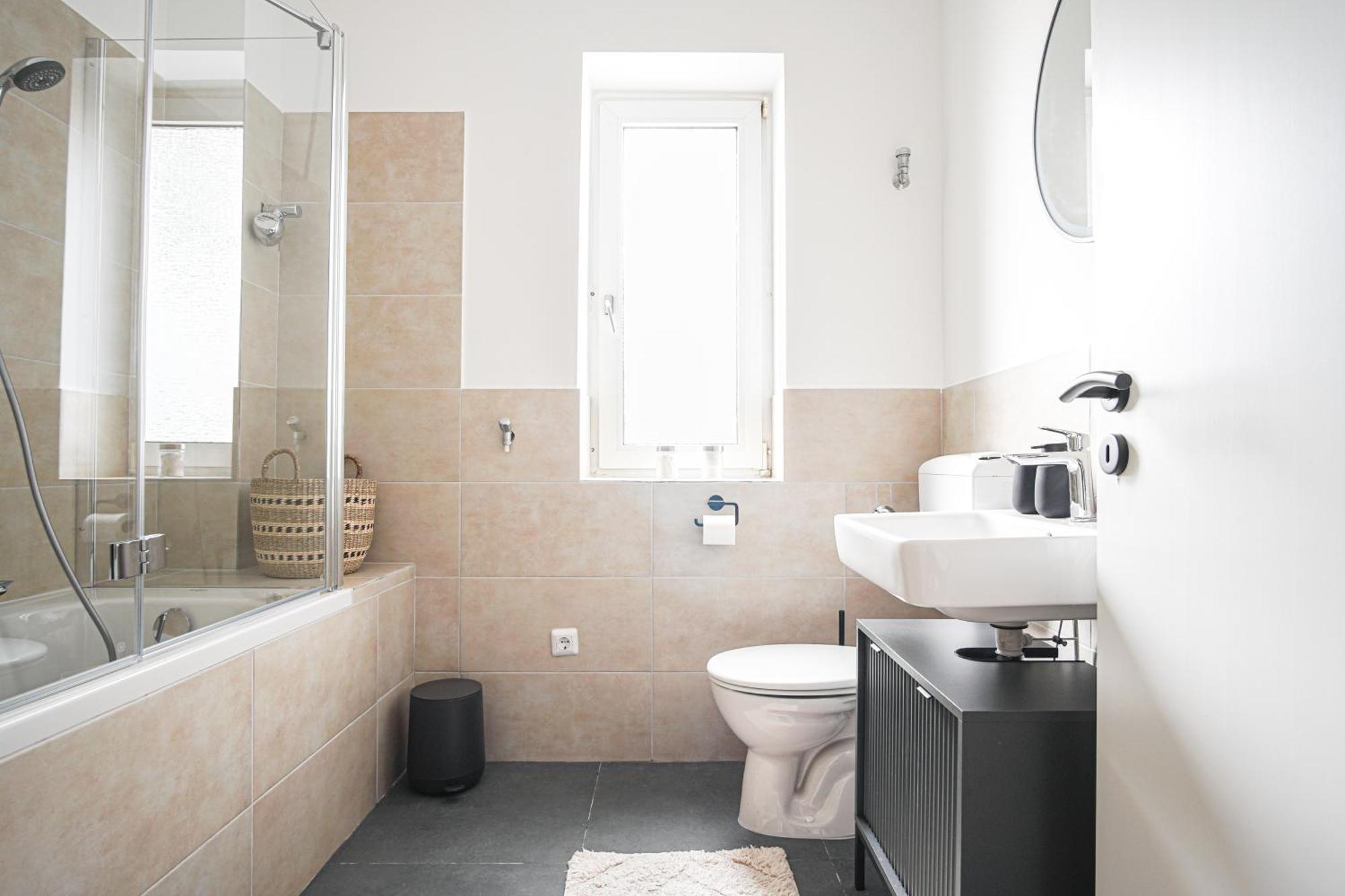 Homefy Balcony Apartment - Up To 4 People - Close To Fair - Free Parking Essen Buitenkant foto